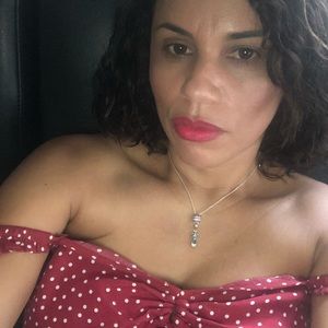 Meet your Posher, Ana